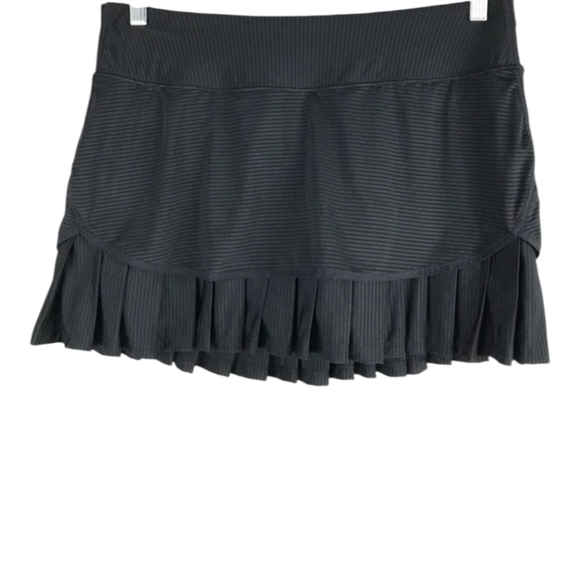 Athleta Good Match Skort 983247 Black  Medium Stripes Tennis Gym‎ Tiered Pleated - Picture 3 of 12